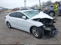 5NPD84LFXKH458927 2019 HYUNDAI ELANTRA