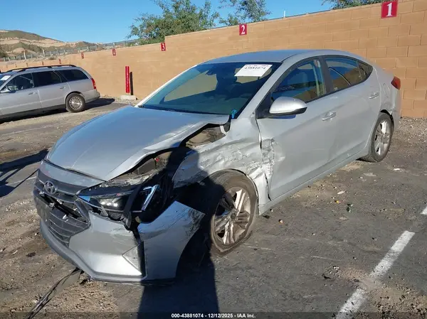 5NPD84LFXKH476490 2019 HYUNDAI ELANTRA - Image 2