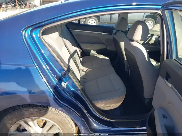 5NPD84LFXKH479311 2019 HYUNDAI ELANTRA - Image 8