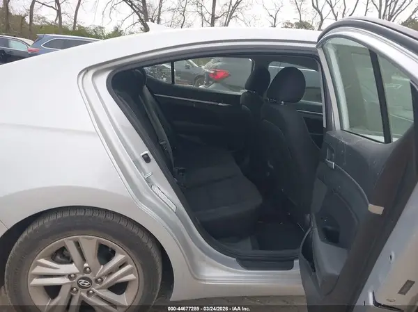 5NPD84LFXKH481477 2019 HYUNDAI ELANTRA - Image 8