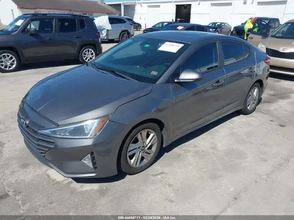 5NPD84LFXKH485576 2019 HYUNDAI ELANTRA - Image 2