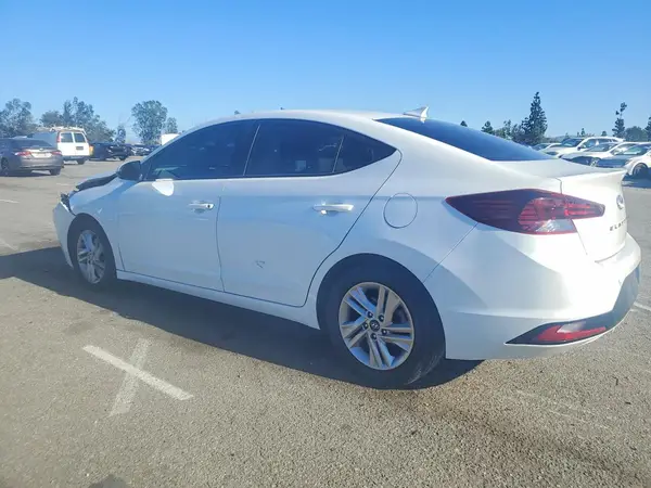 5NPD84LFXKH494438 2019 HYUNDAI ELANTRA - Image 2