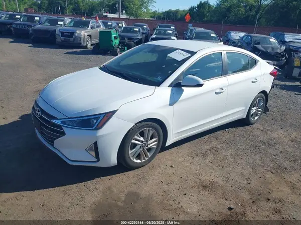 5NPD84LFXLH503575 2020 HYUNDAI ELANTRA - Image 2