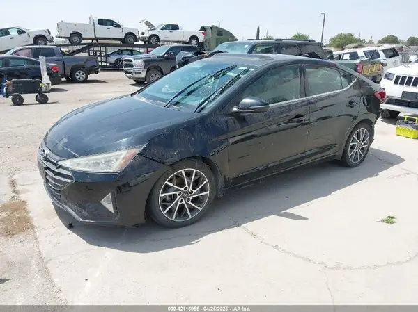 5NPD84LFXLH515645 2020 HYUNDAI ELANTRA - Image 2