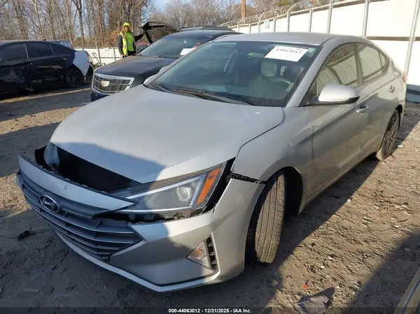5NPD84LFXLH520084 2020 HYUNDAI ELANTRA - Image 2