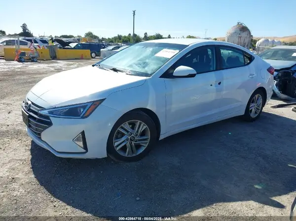 5NPD84LFXLH548080 2020 HYUNDAI ELANTRA - Image 2