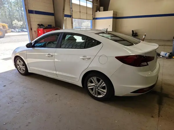5NPD84LFXLH557250 2020 HYUNDAI ELANTRA - Image 2