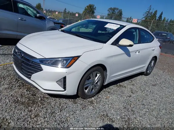 5NPD84LFXLH557460 2020 HYUNDAI ELANTRA - Image 2