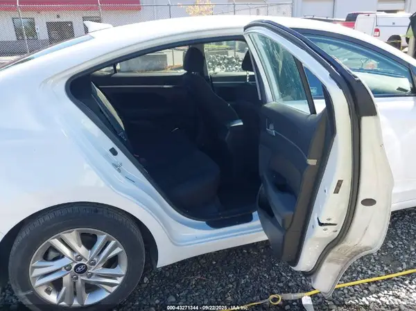 5NPD84LFXLH557460 2020 HYUNDAI ELANTRA - Image 8