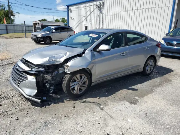 5NPD84LFXLH561296 2020 HYUNDAI ELANTRA - Image 1