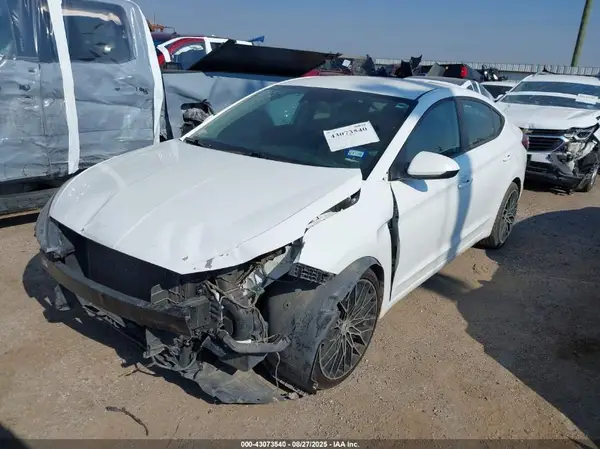 5NPD84LFXLH570547 2020 HYUNDAI ELANTRA - Image 2