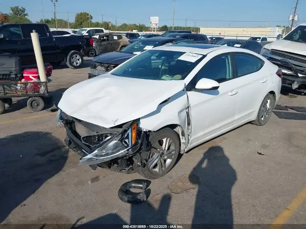 5NPD84LFXLH572380 2020 HYUNDAI ELANTRA - Image 2