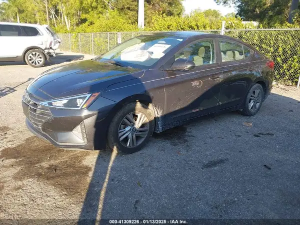 5NPD84LFXLH576669 2020 HYUNDAI ELANTRA - Image 2