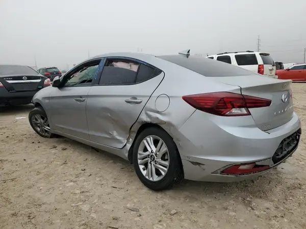 5NPD84LFXLH585565 2020 HYUNDAI ELANTRA - Image 2