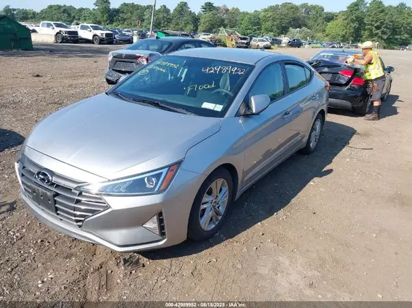 5NPD84LFXLH590099 2020 HYUNDAI ELANTRA - Image 2