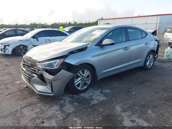 5NPD84LFXLH590121 2020 HYUNDAI ELANTRA - Image 2
