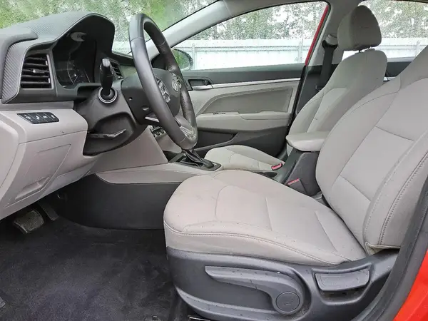 2020 HYUNDAI ELANTRA auction photo 7