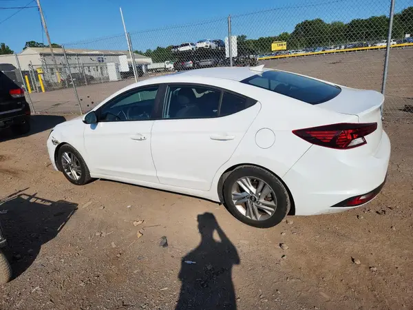 5NPD84LFXLH612201 2020 HYUNDAI ELANTRA - Image 2