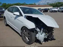 5NPD84LFXLH618984 2020 HYUNDAI ELANTRA