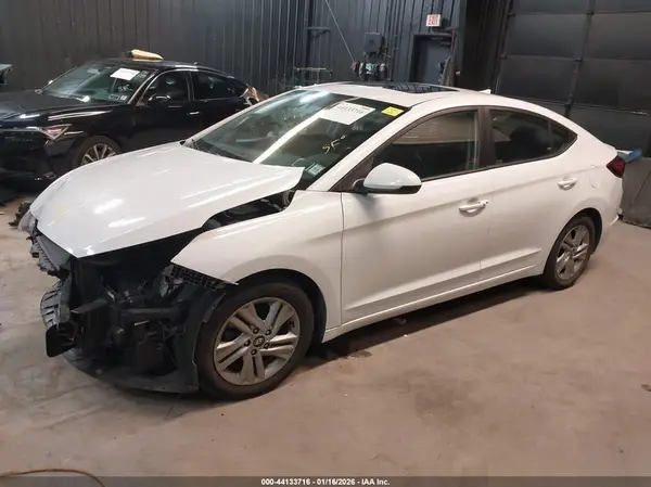 5NPD84LFXLH619228 2020 HYUNDAI ELANTRA - Image 2