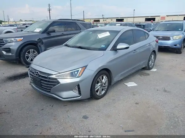 5NPD84LFXLH623182 2020 HYUNDAI ELANTRA - Image 2