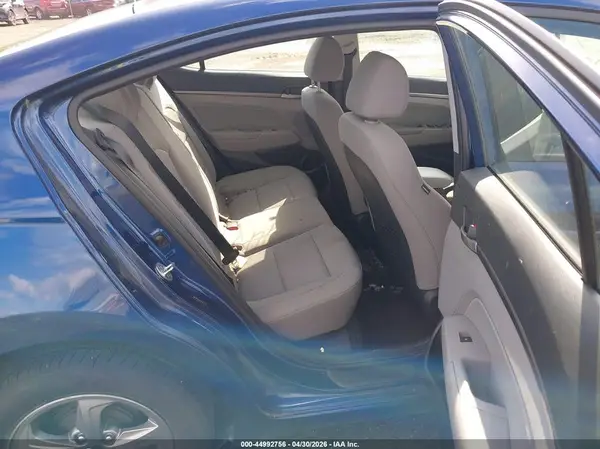 5NPD94LA0HH130474 2017 HYUNDAI ELANTRA - Image 8