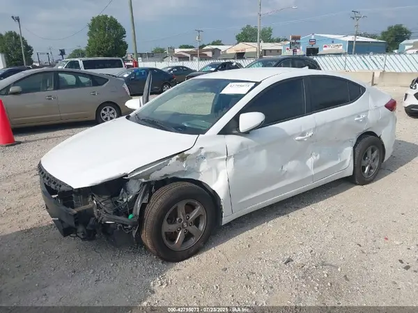 5NPD94LA2HH105804 2017 HYUNDAI ELANTRA - Image 2