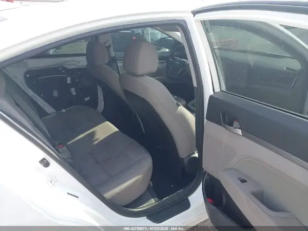 5NPD94LA2HH105804 2017 HYUNDAI ELANTRA - Image 8