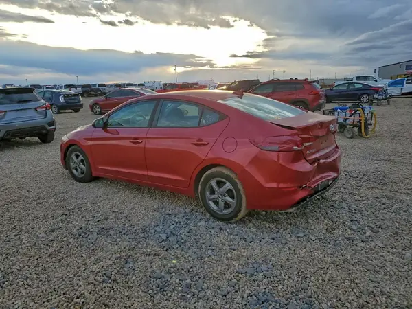 5NPD94LA2JH307032 2018 HYUNDAI ELANTRA - Image 2