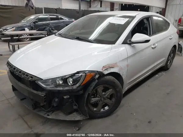 5NPD94LA3JH353582 2018 HYUNDAI ELANTRA - Image 2