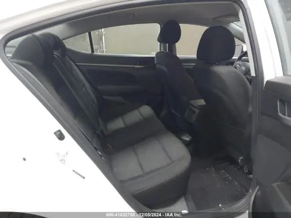 5NPD94LA3JH353582 2018 HYUNDAI ELANTRA - Image 8