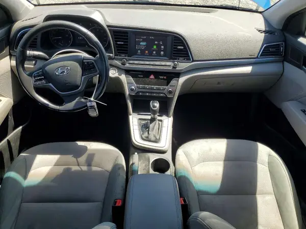 5NPD94LA4HH090822 2017 HYUNDAI ELANTRA - Image 8