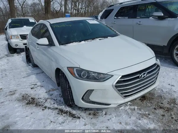 5NPD94LA4HH094790 2017 HYUNDAI ELANTRA - Image 1