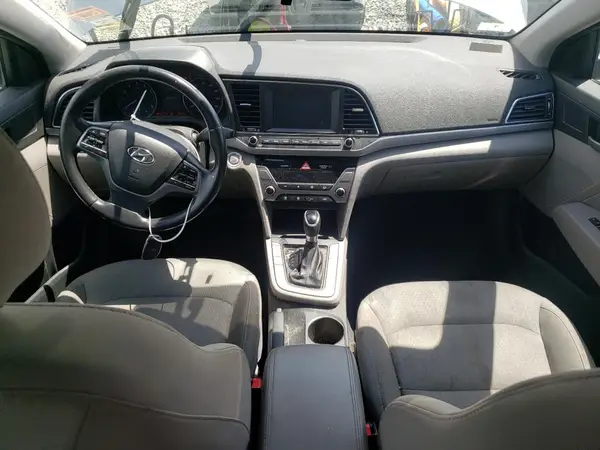 5NPD94LA4HH131630 2017 HYUNDAI ELANTRA - Image 8