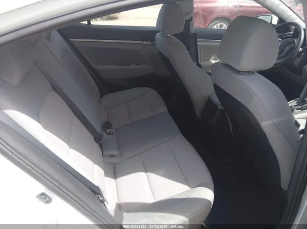 5NPD94LA5HH075519 2017 HYUNDAI ELANTRA - Image 8