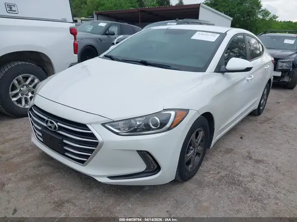 5NPD94LA5JH306814 2018 HYUNDAI ELANTRA - Image 2