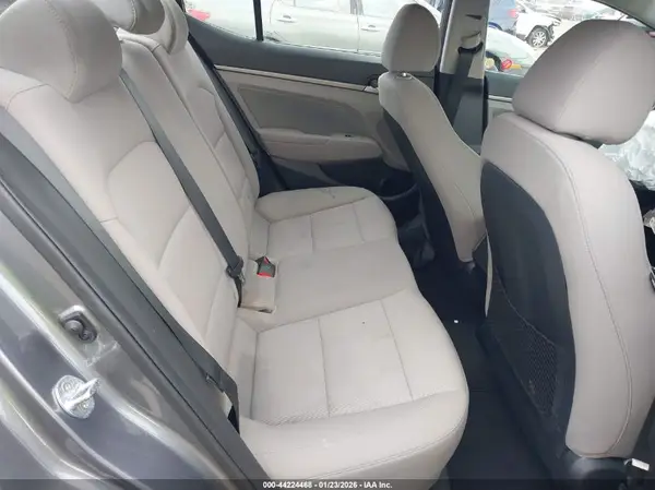 5NPD94LA5JH343250 2018 HYUNDAI ELANTRA - Image 8