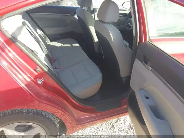 5NPD94LA6JH360459 2018 HYUNDAI ELANTRA - Image 8