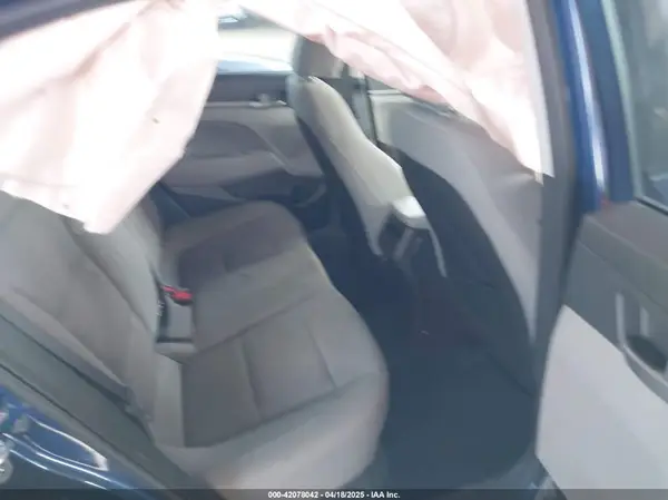 5NPD94LA7JH360535 2018 HYUNDAI ELANTRA - Image 8