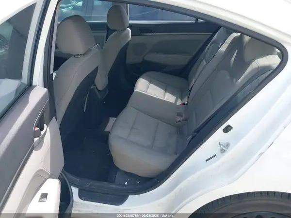 5NPD94LA8HH134188 2017 HYUNDAI ELANTRA - Image 8
