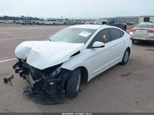 5NPD94LA8LH561377 2020 HYUNDAI ELANTRA - Image 2
