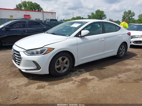 5NPD94LA9HH094803 2017 HYUNDAI ELANTRA - Image 2
