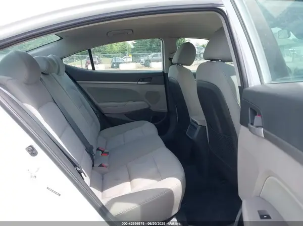 5NPD94LA9HH094803 2017 HYUNDAI ELANTRA - Image 8