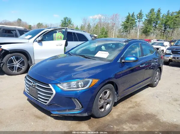 5NPD94LAXHH069487 2017 HYUNDAI ELANTRA - Image 2
