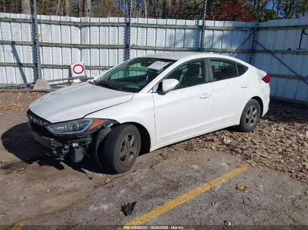 5NPD94LAXHH076486 2017 HYUNDAI ELANTRA - Image 2