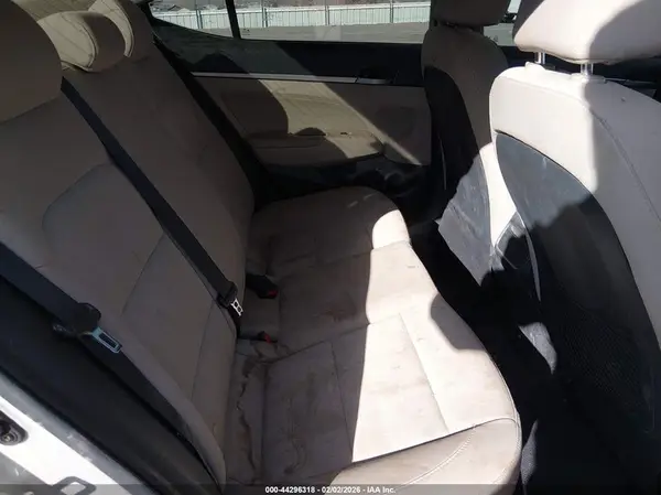 5NPD94LAXHH089643 2017 HYUNDAI ELANTRA - Image 8