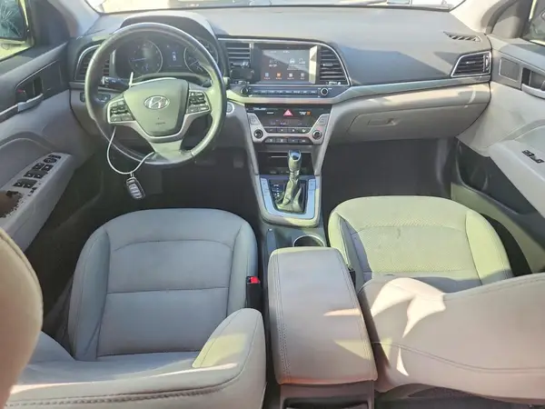 5NPD94LAXHH090470 2017 HYUNDAI ELANTRA - Image 8