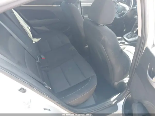 5NPD94LAXJH308963 2018 HYUNDAI ELANTRA - Image 8