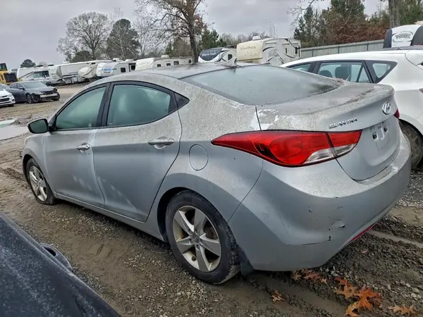 5NPDH4AE0DH408552 2017 HYUNDAI ELANTRA - Image 2