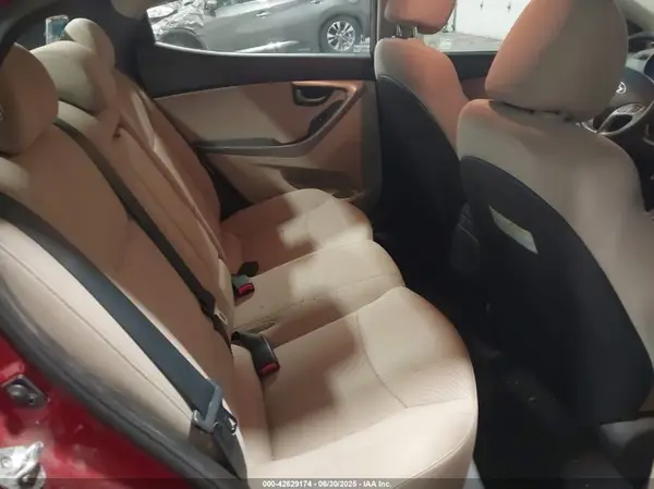 5NPDH4AE0GH653078 2016 HYUNDAI ELANTRA - Image 8